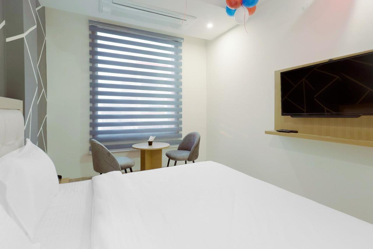 Hotel Bliss Zirakpur Екстер'єр фото