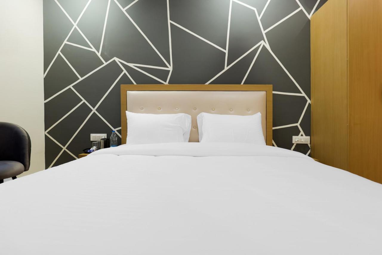 Hotel Bliss Zirakpur Екстер'єр фото