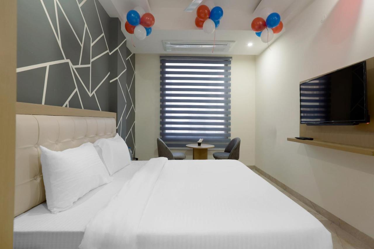 Hotel Bliss Zirakpur Екстер'єр фото