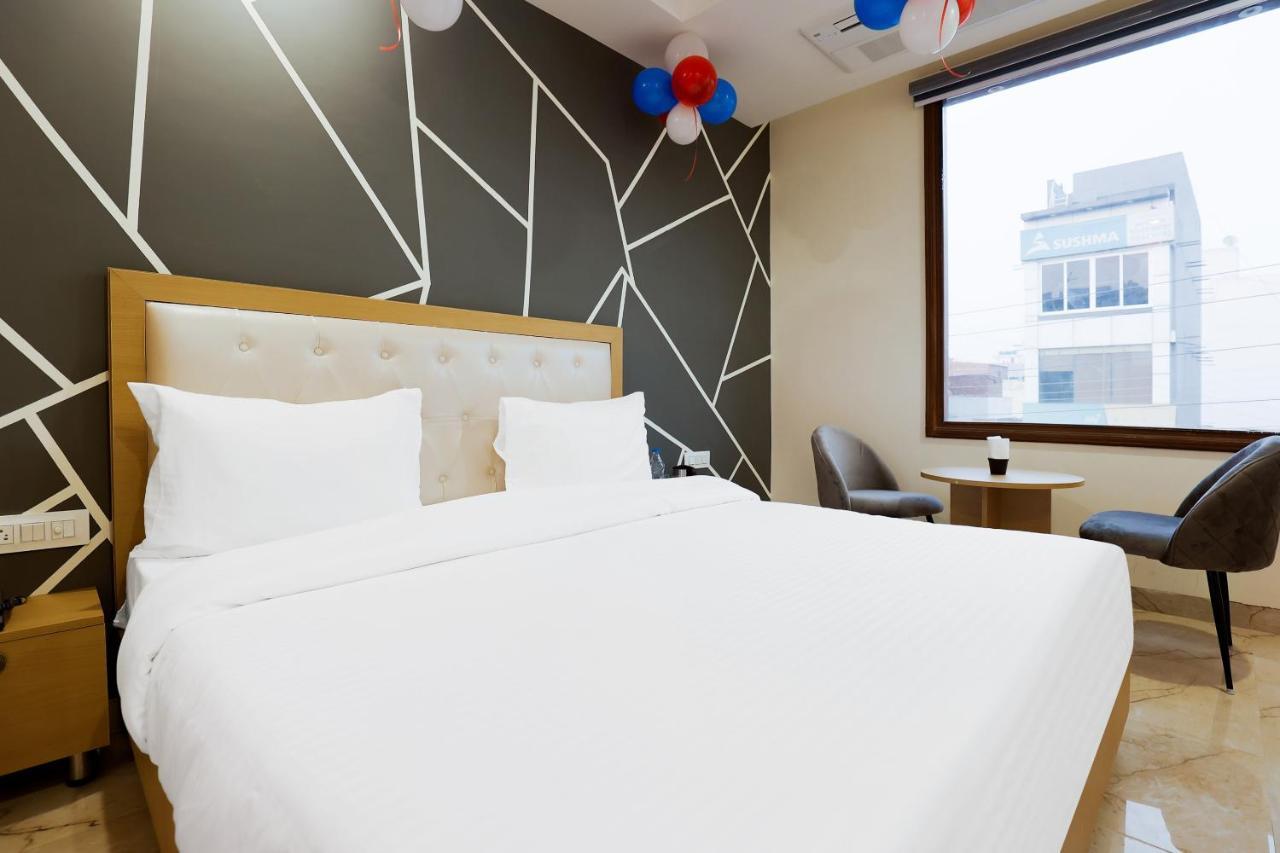 Hotel Bliss Zirakpur Екстер'єр фото