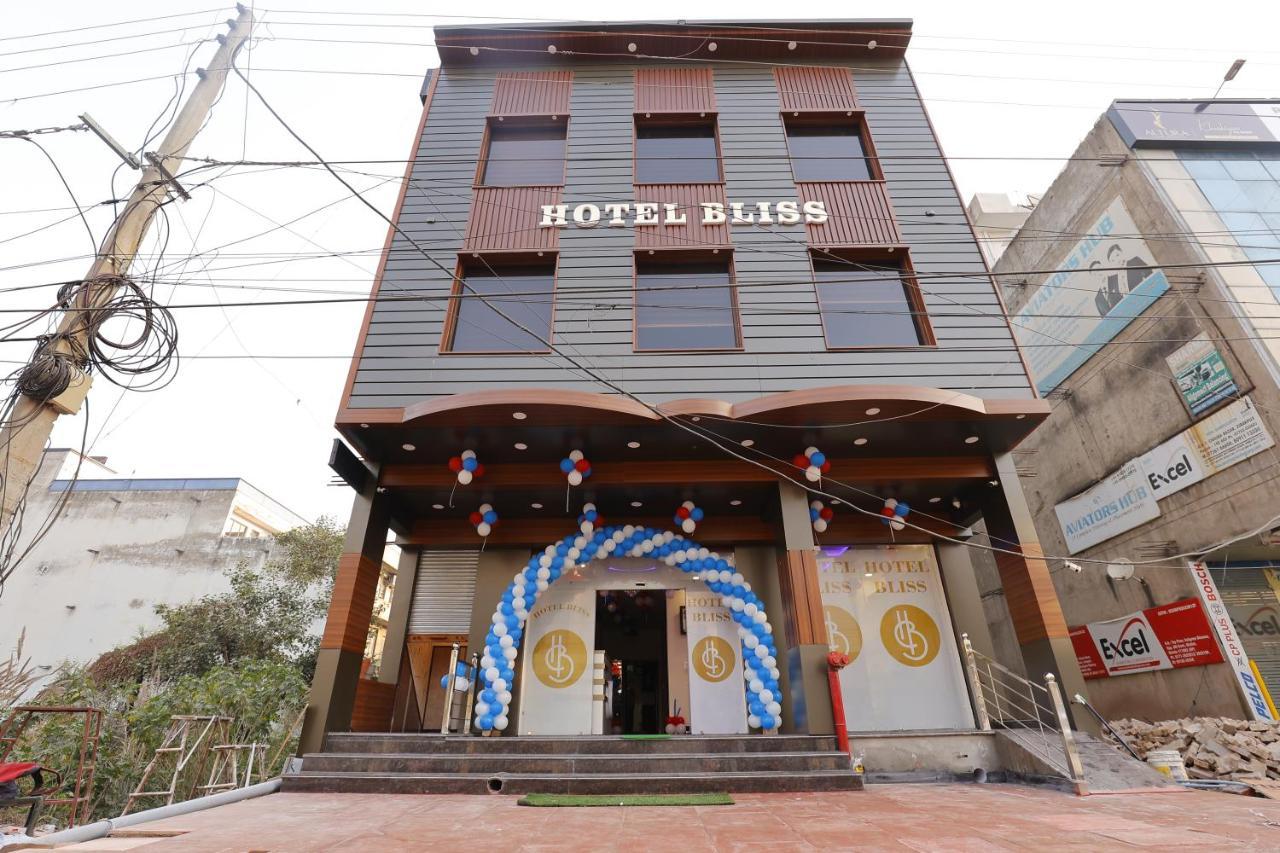 Hotel Bliss Zirakpur Екстер'єр фото