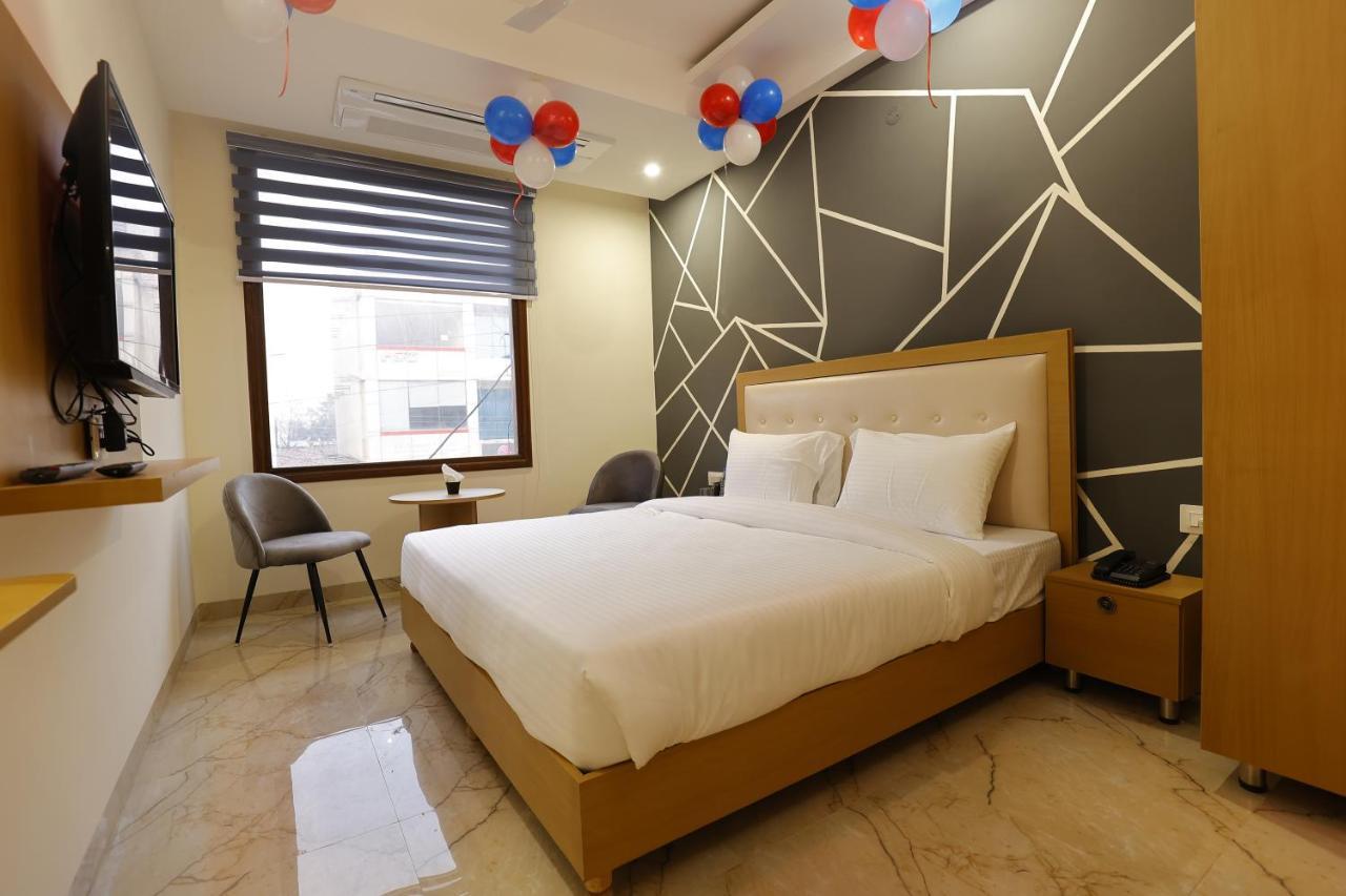 Hotel Bliss Zirakpur Екстер'єр фото