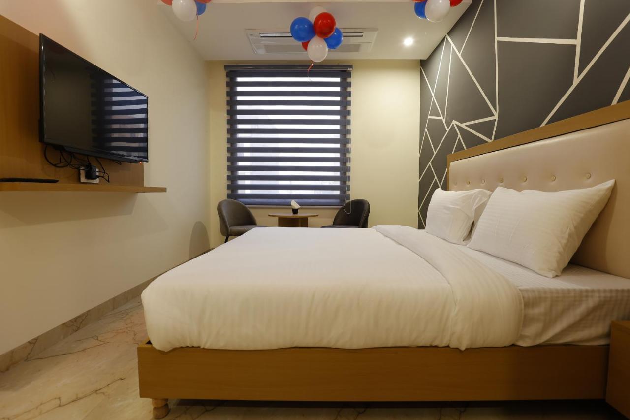 Hotel Bliss Zirakpur Екстер'єр фото
